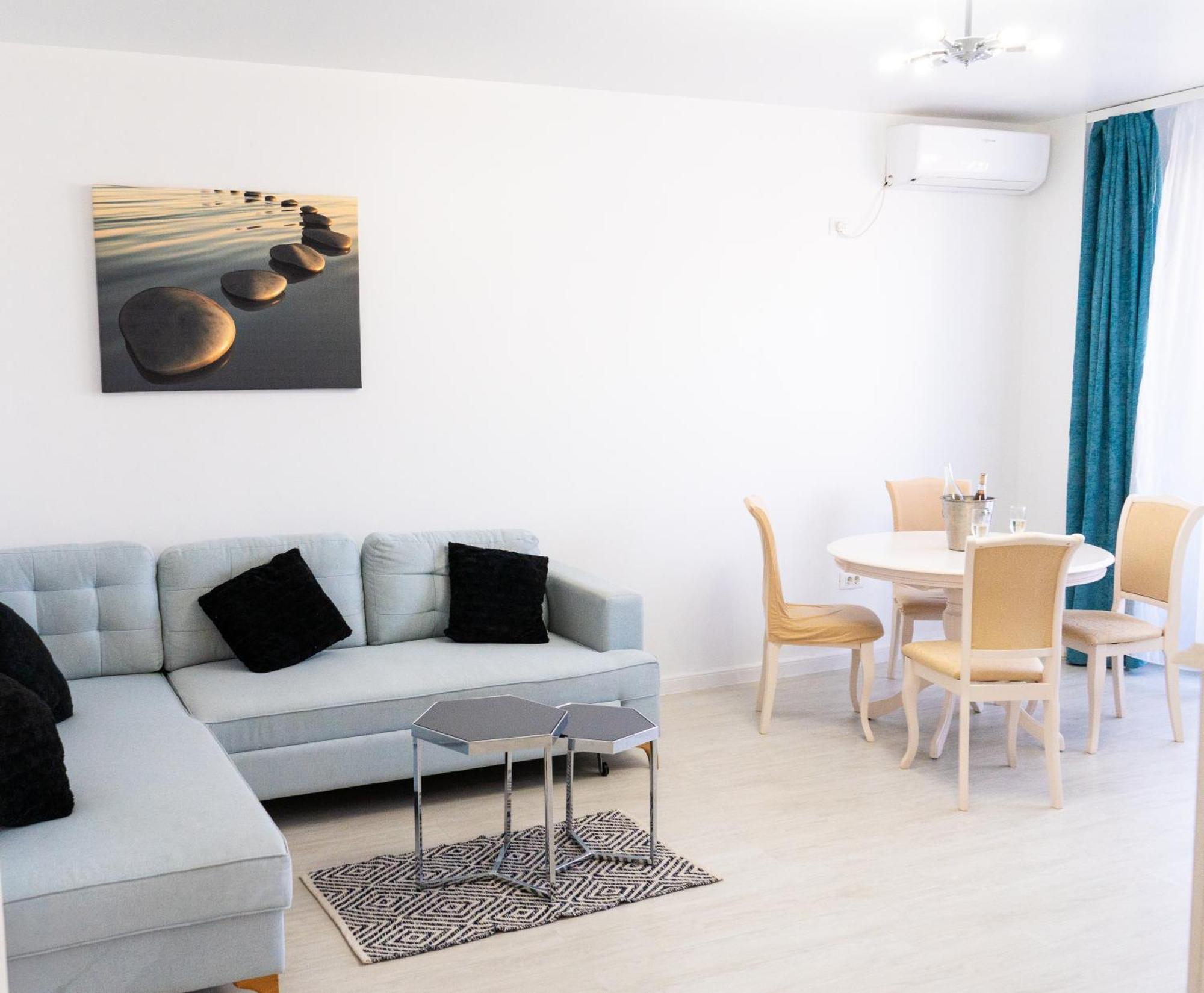Alexis Spacious Classic Apartment Mamaia Ngoại thất bức ảnh