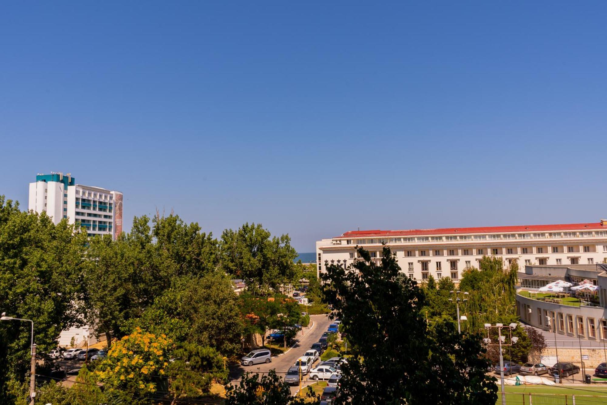 Alexis Spacious Classic Apartment Mamaia Ngoại thất bức ảnh